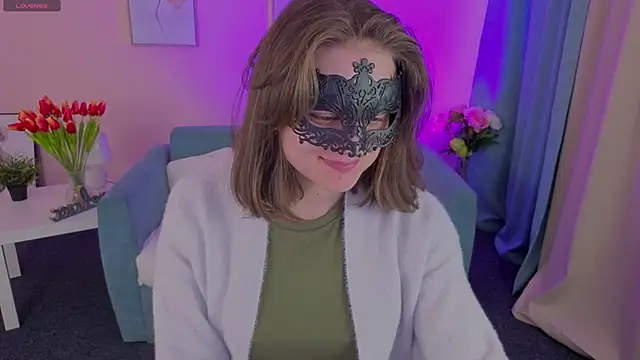 DanaHurt1 online show from May 11, 1:02 pm