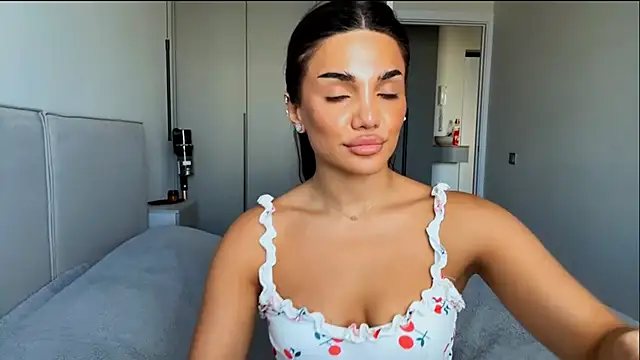 MelindaReny online show from June 3, 2:33 pm