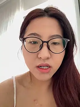 pinkouou online show from May 13, 6:19 am