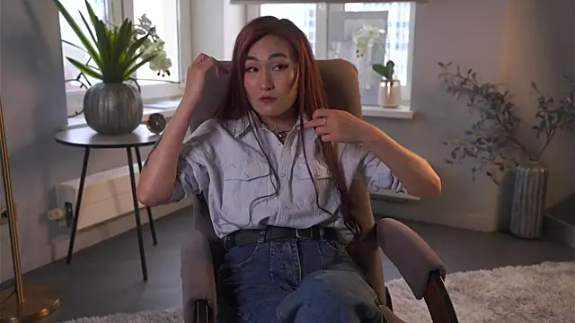 ShainaRakes online show from April 21, 4:30 am