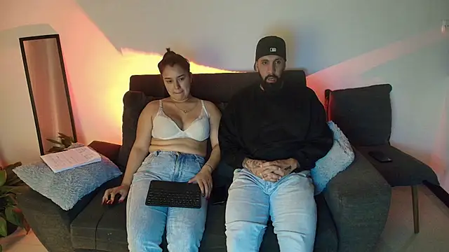 Alyssa and DAngelo online show from August 2, 3:42 am