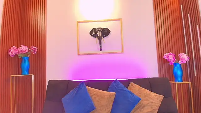 Conniemiller  online show from April 22, 1:08 pm