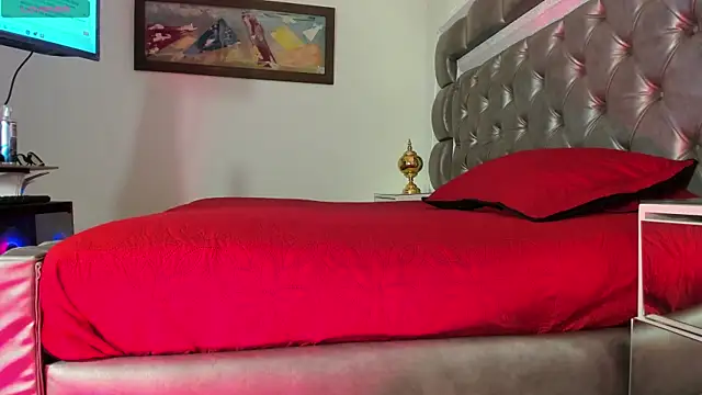 thiccylexxy  online show from May 14, 12:33 pm