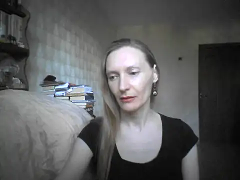 LunaBelle8 online show from June 2, 4:30 pm