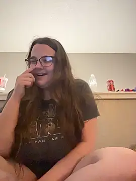 grippybox22 online show from April 18, 2:47 am