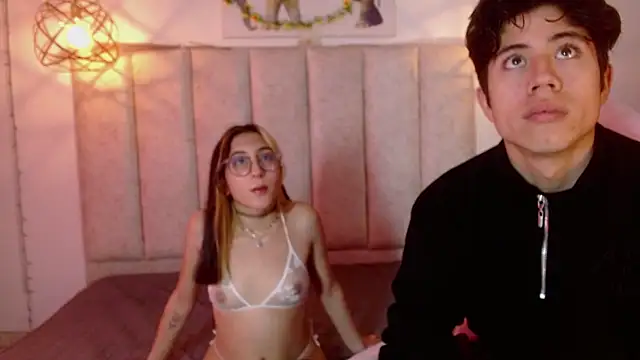 mrandmrsvixencs online show from May 30, 2:48 pm
