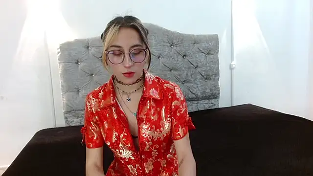 mrandmrsvixencs online show from June 4, 4:28 am