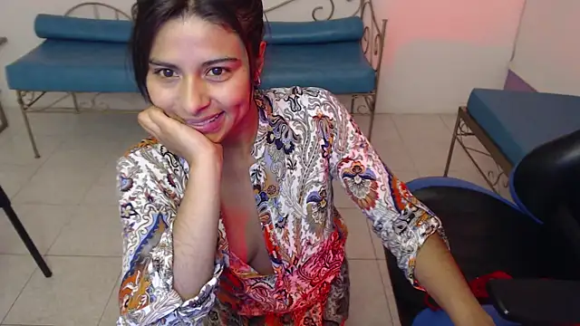 Lady isabella  online show from April 29, 5:40 pm