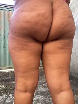 Dezreaisachamaa10 online show from April 18, 7:29 pm