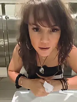 BaileyMFox online show from May 20, 1:57 am