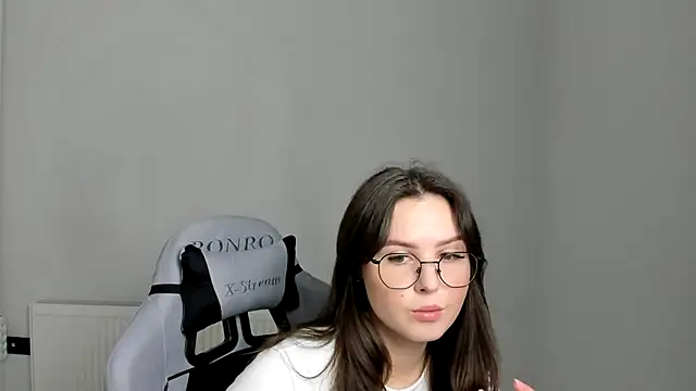 Regina cute  online show from May 19, 6:31 am