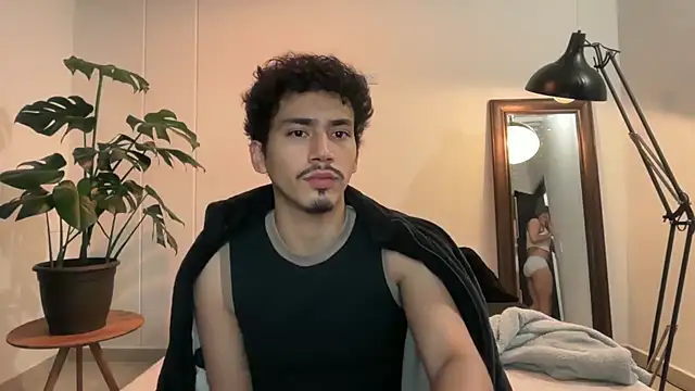 Noah and Steven online show from June 19, 1:21 am
