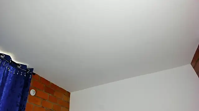 wildhornymilff online show from April 23, 5:59 pm