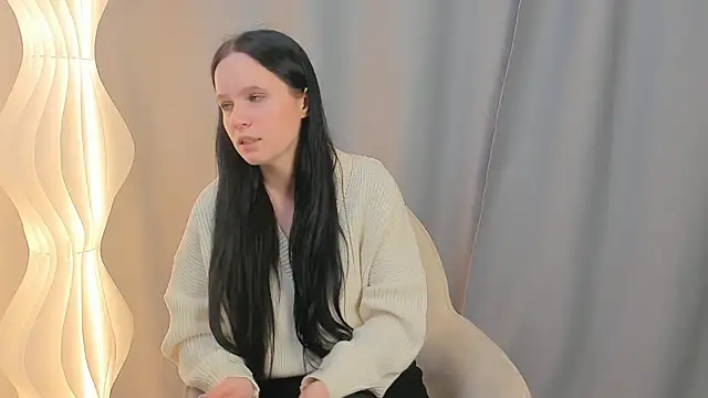 JuliZeh online show from April 20, 8:23 pm