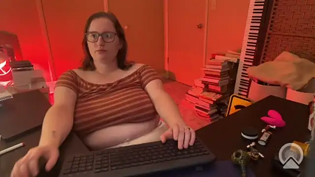lucy-comes-true online show from June 5, 4:05 am