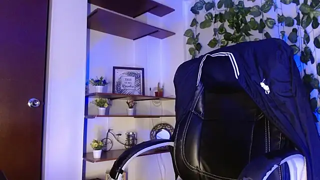 Jennal-Guerrero online show from April 29, 2:37 am