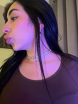 IsabellaNoir  online show from June 2, 11:17 pm