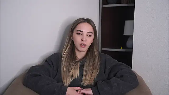 SheliaRafla online show from April 22, 10:23 am