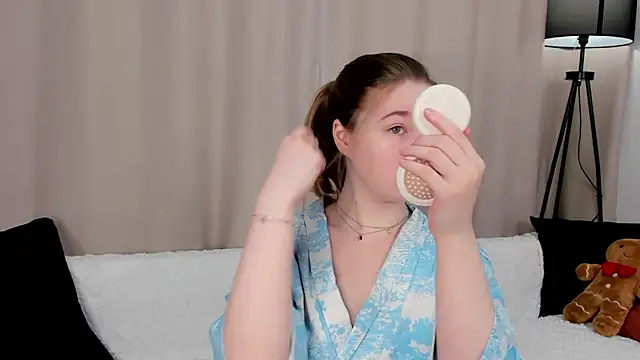 MERRIEMS online show from May 26, 4:56 am