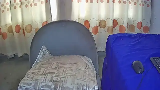 BusttyBoobs19 online show from May 19, 1:29 pm
