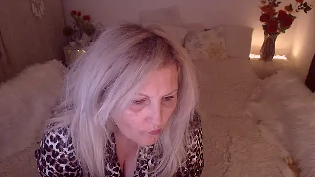 Divineblond online show from February 17, 10:31 pm