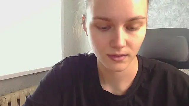 DolcezzaCream online show from May 30, 1:31 pm