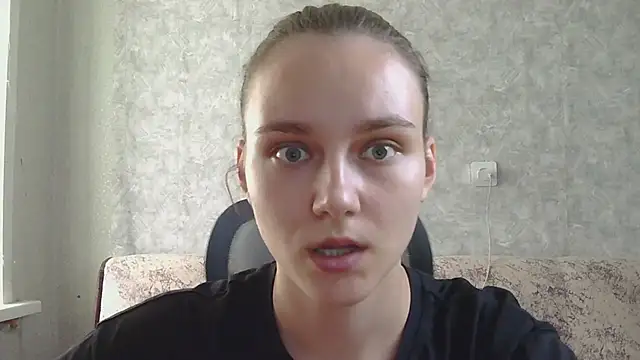 DolcezzaCream online show from May 26, 2:38 pm