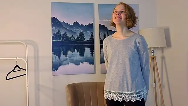 RaguelHeffron online show from April 27, 5:37 am