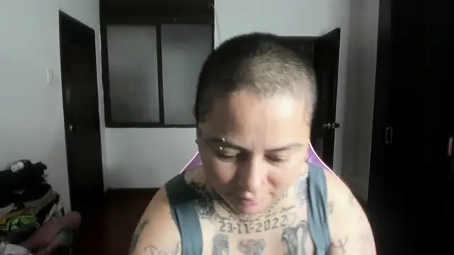 romina23 online show from April 27, 8:28 pm