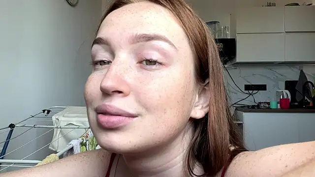 Chloooee online show from July 19, 9:00 am
