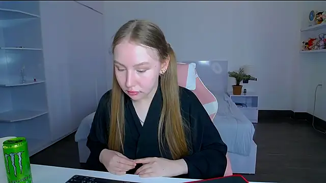 Crystal Line online show from April 27, 5:04 am