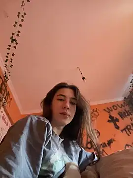 Laurie Corny online show from May 3, 5:22 am
