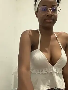 Julyshygirl online show from April 27, 1:35 am