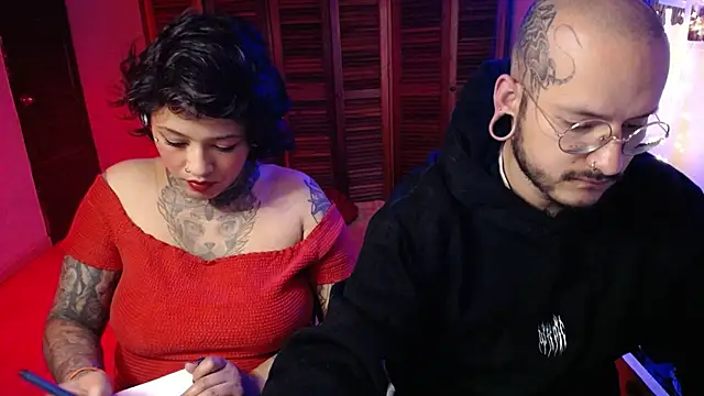 realhomesex online show from May 8, 4:27 am