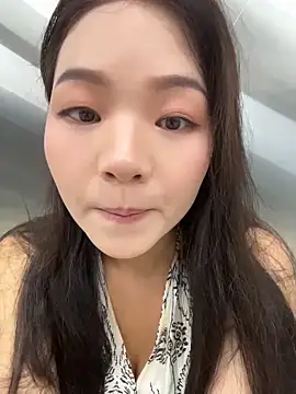 xiaochengzi505 online show from June 4, 12:49 am