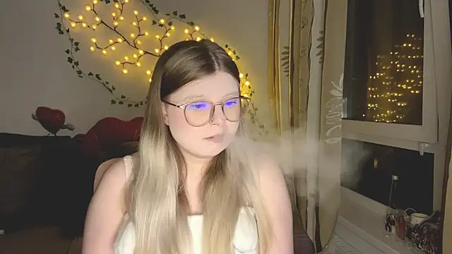 YukiBlush online show from August 8, 9:23 pm