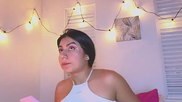 VictoriaaLopez online show from June 13, 7:22 pm