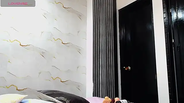 Liaa cams online show from June 26, 5:20 am
