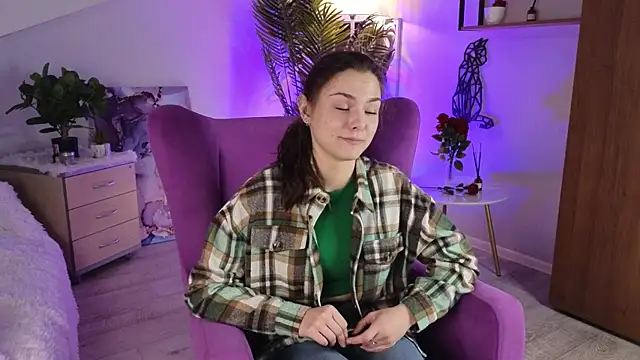 YoshikoLacourse online show from April 30, 12:43 pm