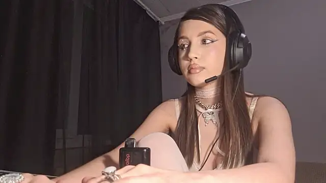 Katrinethequeen online show from April 30, 8:57 pm