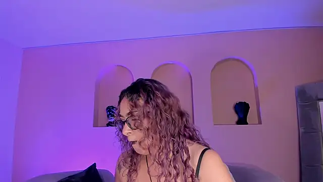 LoiseHarper online show from May 21, 4:21 am