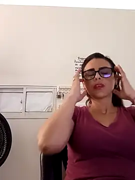 linda lu 662 online show from April 30, 4:45 pm