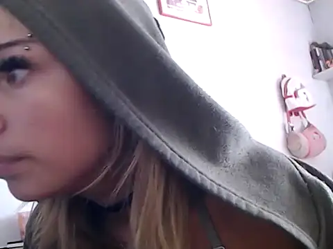 bunnyfoxxd online show from June 27, 8:59 pm