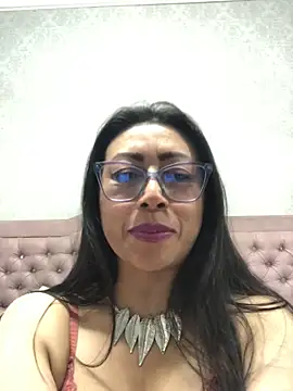 FranciscaVera online show from June 23, 9:35 pm