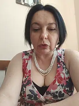 EmmaEmmy40 online show from June 25, 10:30 am