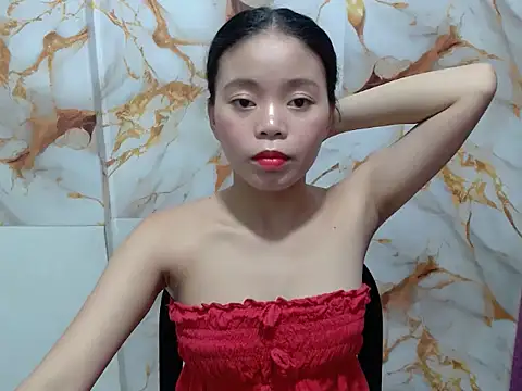 Sweet Sarah69 online show from June 24, 10:25 am