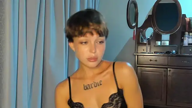 DollieRush online show from June 8, 3:13 pm