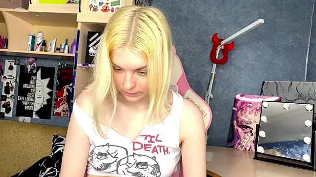 MonicaHolt online show from July 3, 1:17 pm