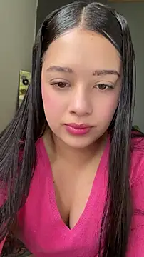 GlimmerRosse online show from June 18, 4:56 pm