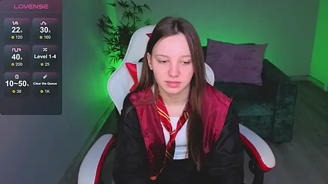 lolytaberry online show from July 12, 2:01 am